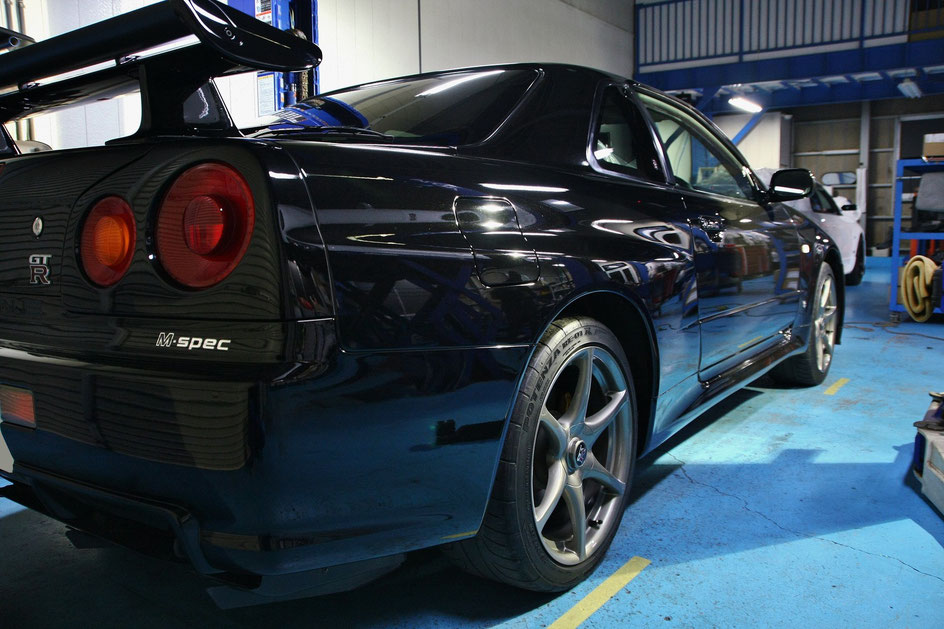 ＢＮＲ３４ＧＴ‐Ｒ黒の研磨・コーティング後のリア周りの光沢