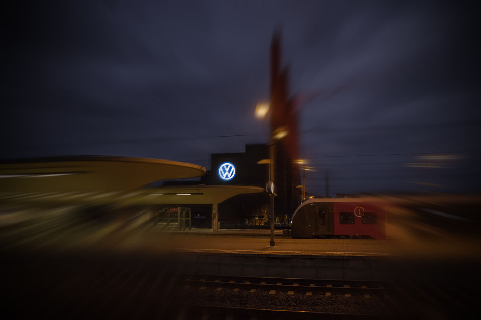 Der Wolfsburger Bahnhof im Zoombursteffekt