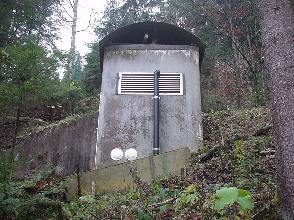 Das Reservoir mit Brunnstube fasst 200 m3 (200'000 Liter)