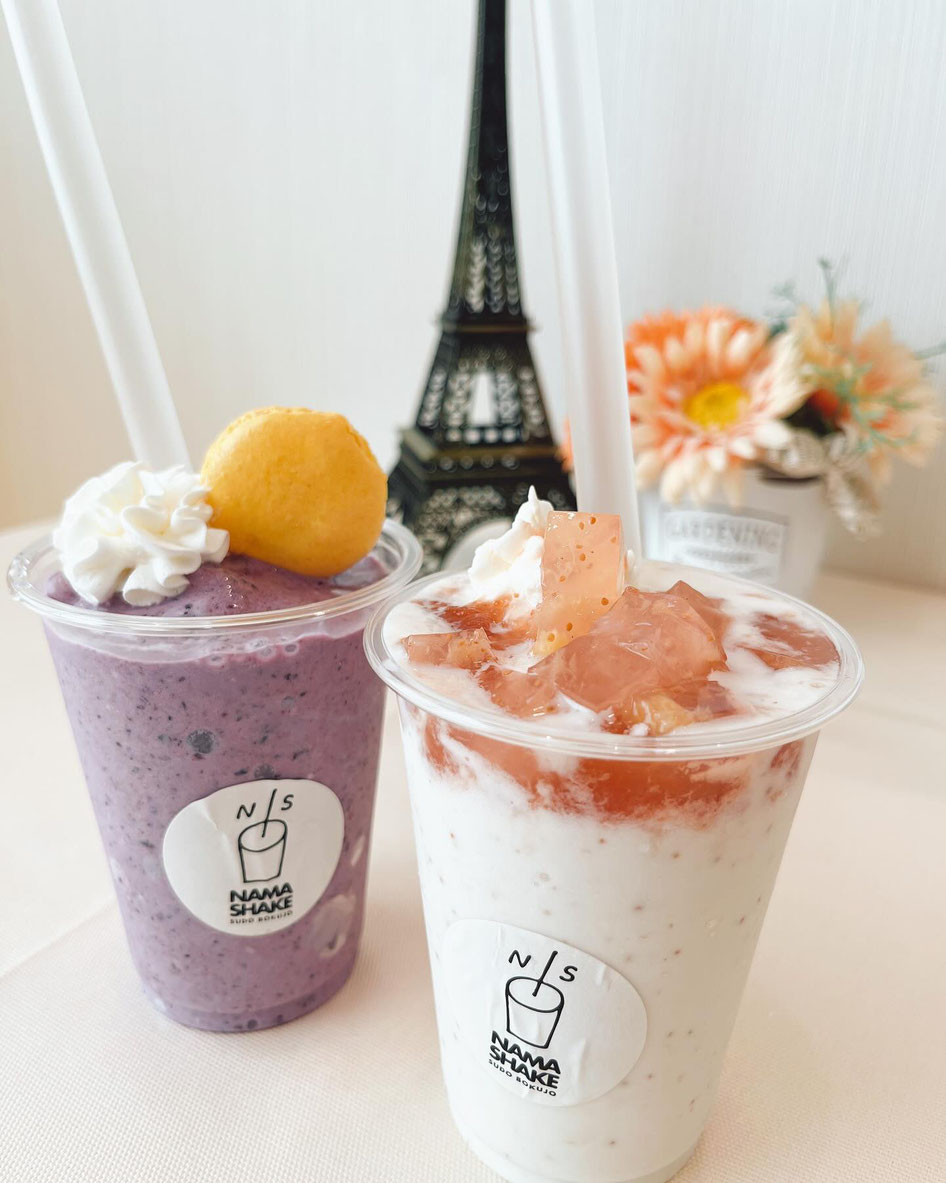 マカロン付きブルーベリー生シェイクと館山いちじくKANTEN生シェイク