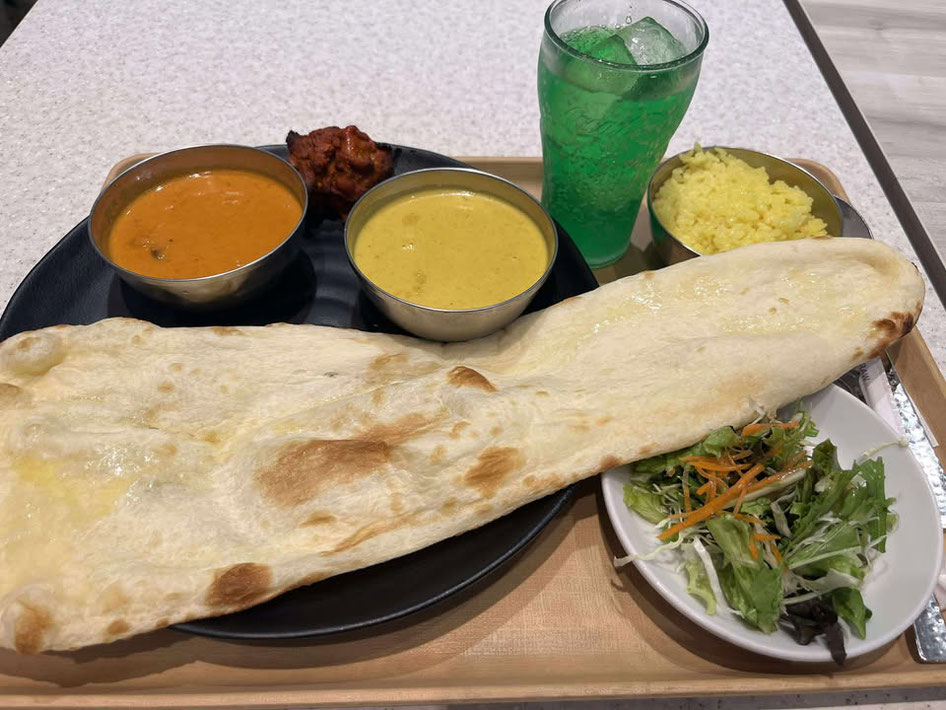 ライブ前に食べたこの甘口のカレーとナンがめっちゃおいしかったのでまたダイバーシティに行きたい