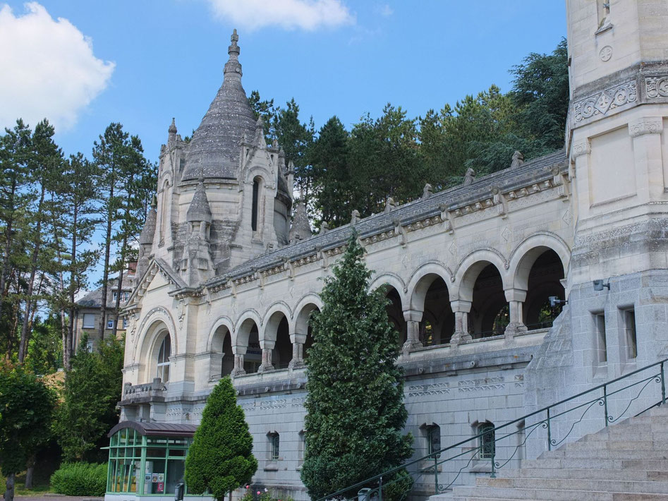 Une aile de la Basilique