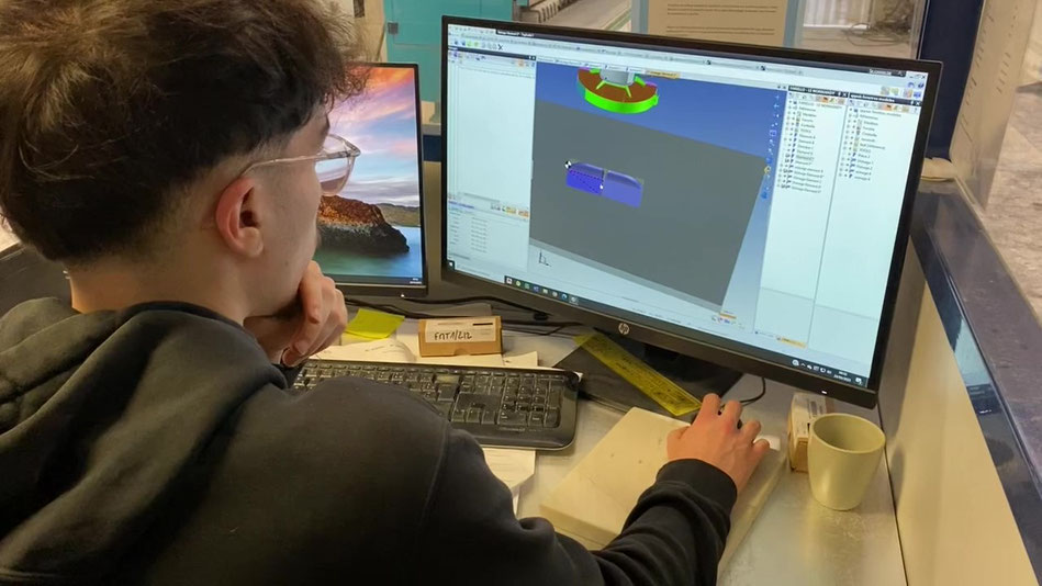 Dans le logiciel TopSolid, nous convertissons les plans 3D pour développer des programmes d'usinage sur-mesure pour nos projet