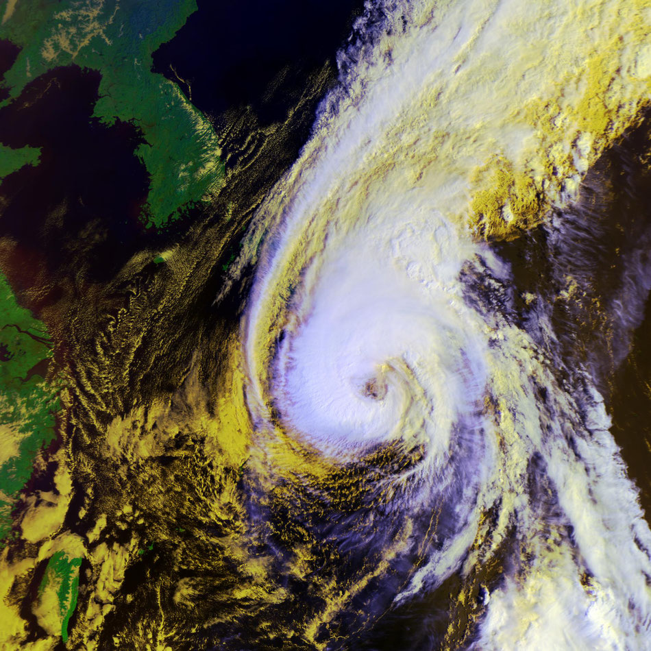 2020/10/8 09:01JST Metip-C HRPT  台風14号 　Typhoon chan-hom