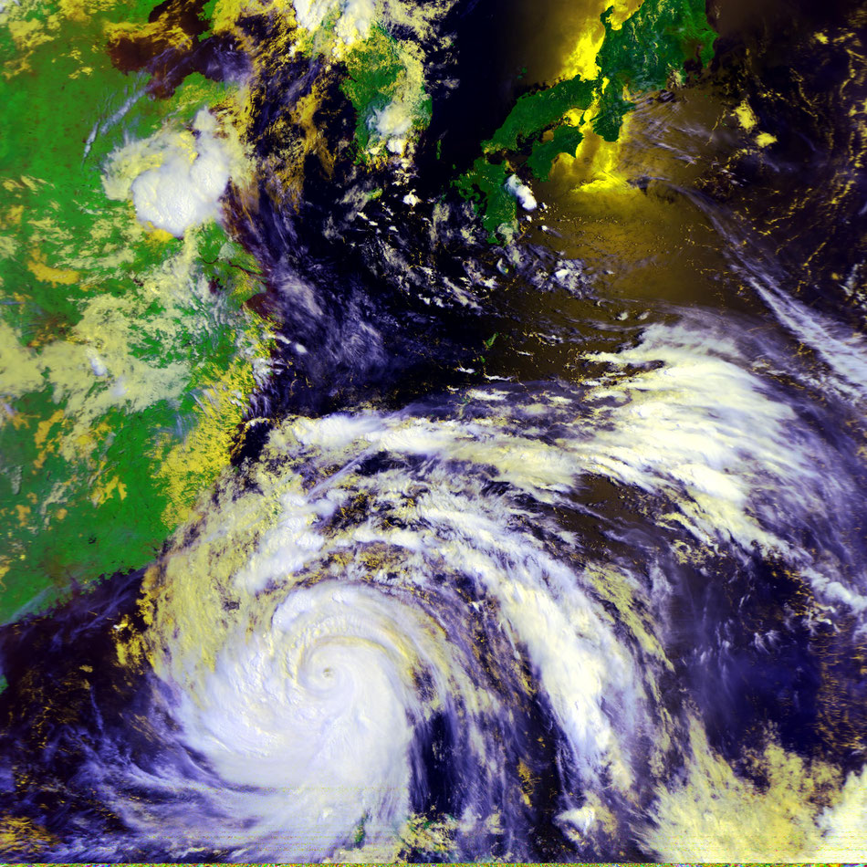 2023/7/26 09:24JST NOAA19 HRPT Typhoon DOKSURI 台風５号