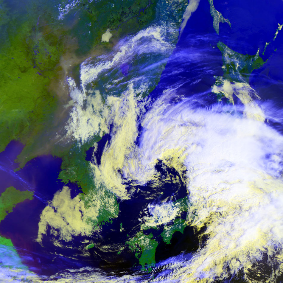 2020/04/18 09:23JST Fengyun3C 爆弾低気圧　中国北部、モンゴル辺りに黄砂