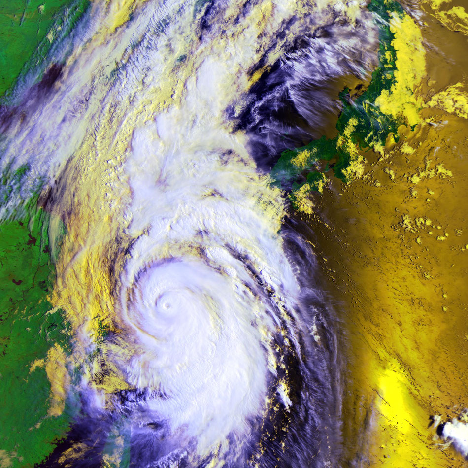 台風11号　Typhoon Hinnamnor 2022/9/5 08:41JST NOAA19 HRPT  