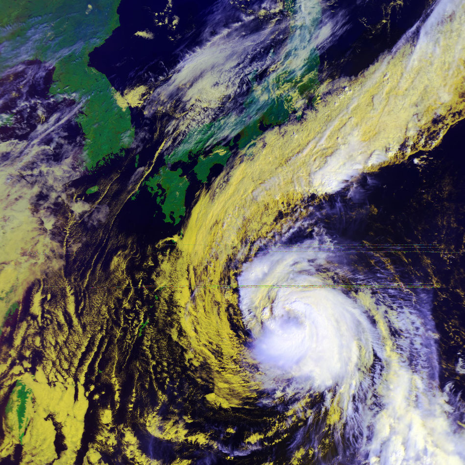 Typhoon CHAN-HOM  2020/10/07 09:47JST Metop-C HRPT  台風14号