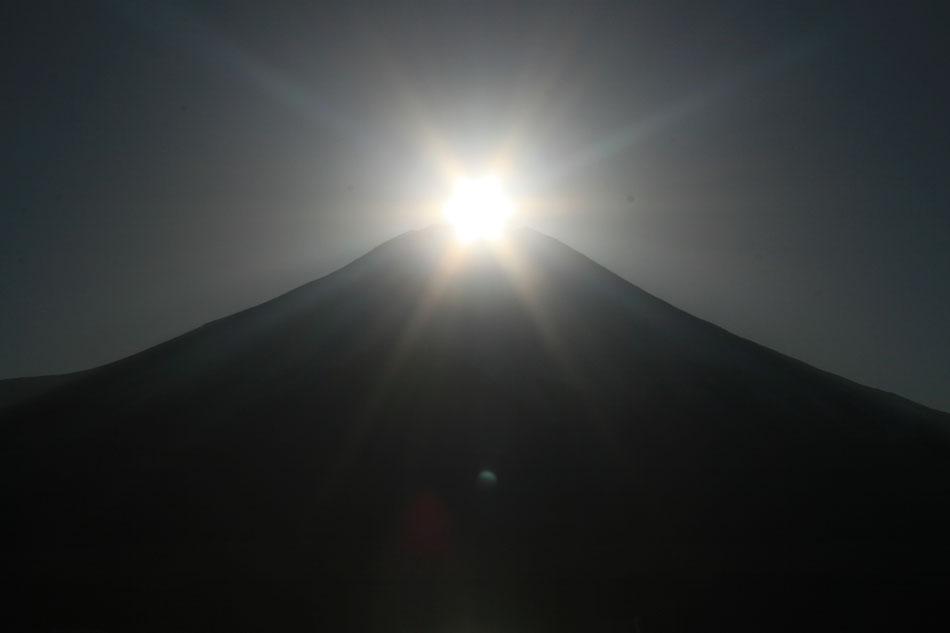 山中湖からダイアモンド富士