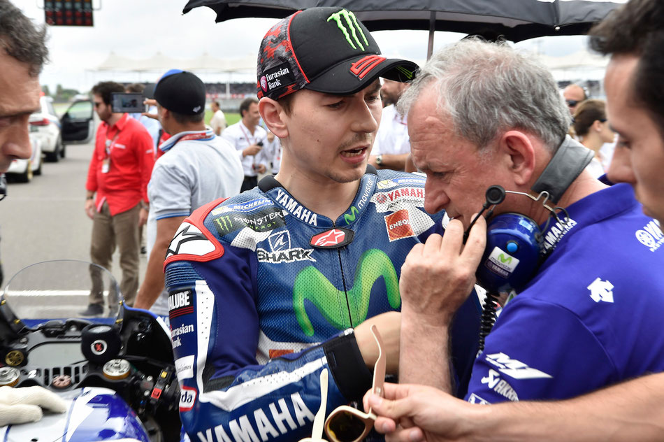 Für Jorge Lorenzo wird es nach dem Rennen einiges zu besprechen geben.