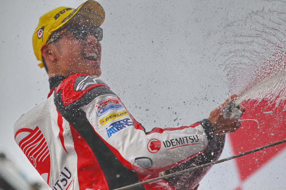 Derzeit der erfolgreichste Fahrer in der WM aus Asien: Takaaki Nakagami aus Japan. 2016 feierte er den ersten Rennsieg seiner Karriere in der Moto2.