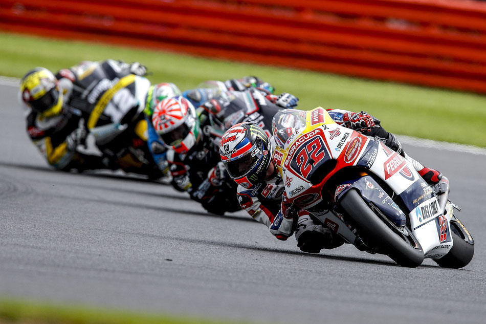 Da war in der Moto2 noch alles in bester Ordnung. Sam Lowes führt das Feld vor der Konkurrenz an.