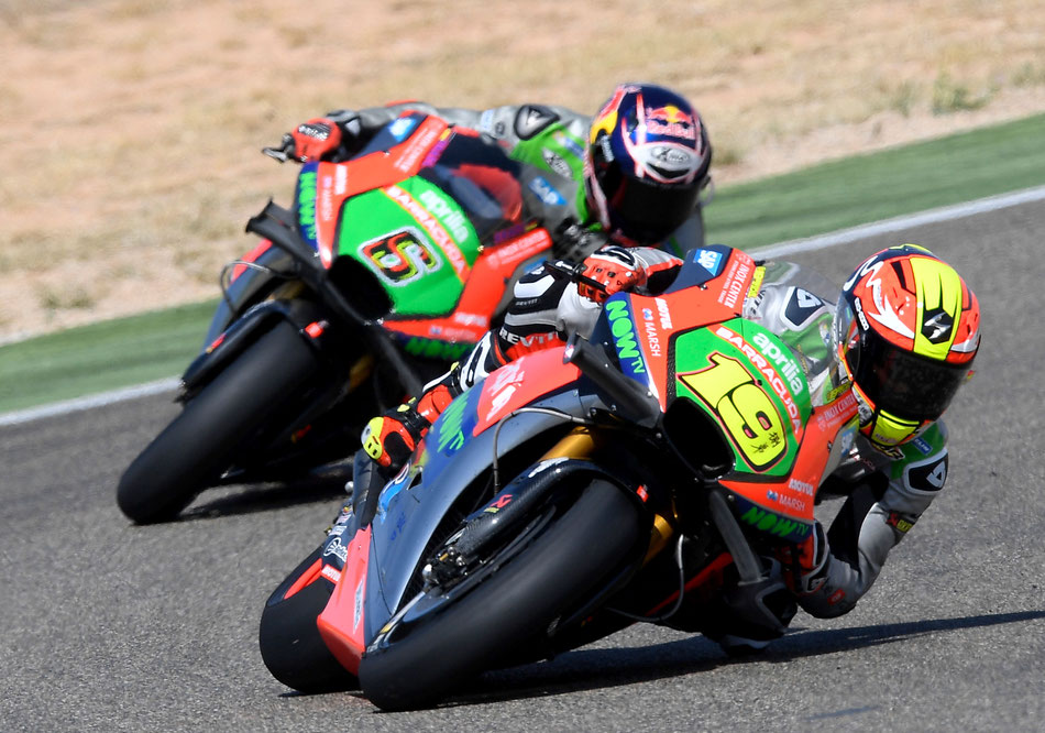 Stefan Bradl und Alvaro Bautista in der MotoGP für Aprilia in Aragon 2016.