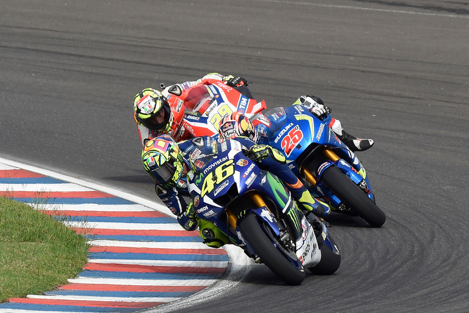 Der Kampf um die Podestplätze zwischen Valentino Rossi, Maverick Vinales und Andrea Iannone.