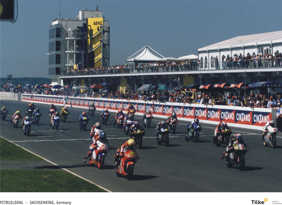 Ein Bild vom Sachsenring aus älteren Zeiten. Das Tilke Büro war am Bau beteiligt.