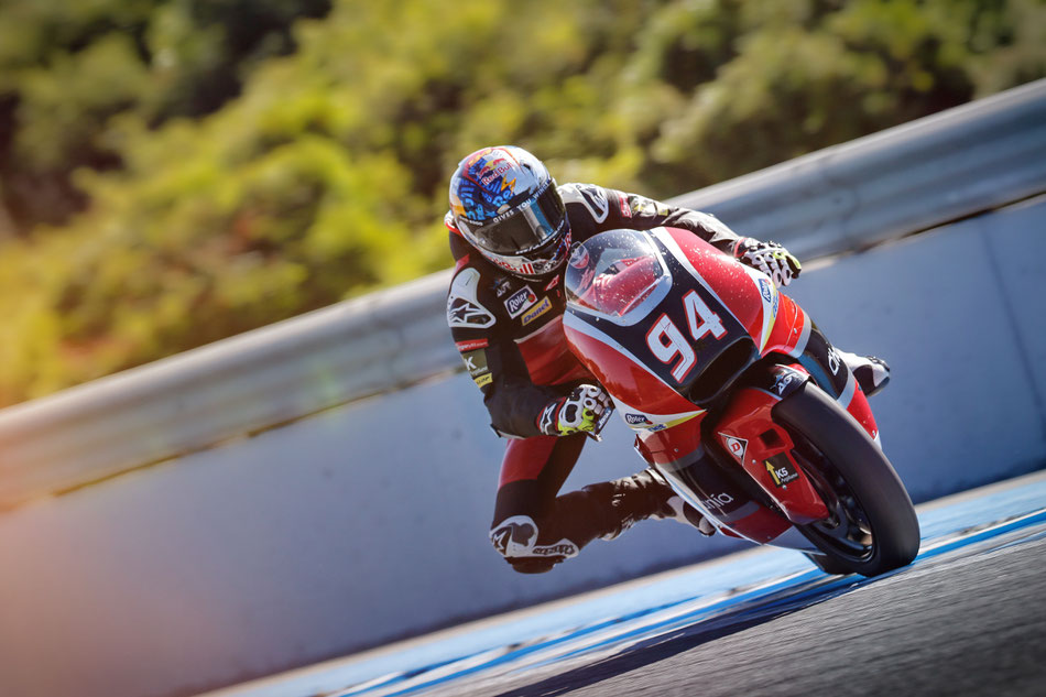 In der Moto2 gibt es keine Haltungsnoten. Hier gäbe für Jonas Folger aber eine glatte 10.