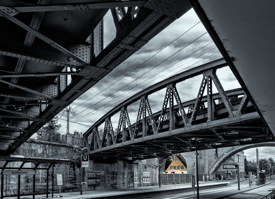 Stuttgart, Nordbahnhof, Brücken, Schwarz-Weiss, Color-Key