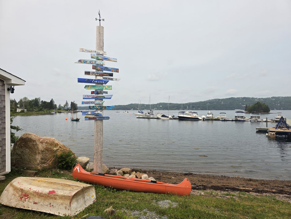 St. Margarets Bay mit den Stegen von Shining Waters