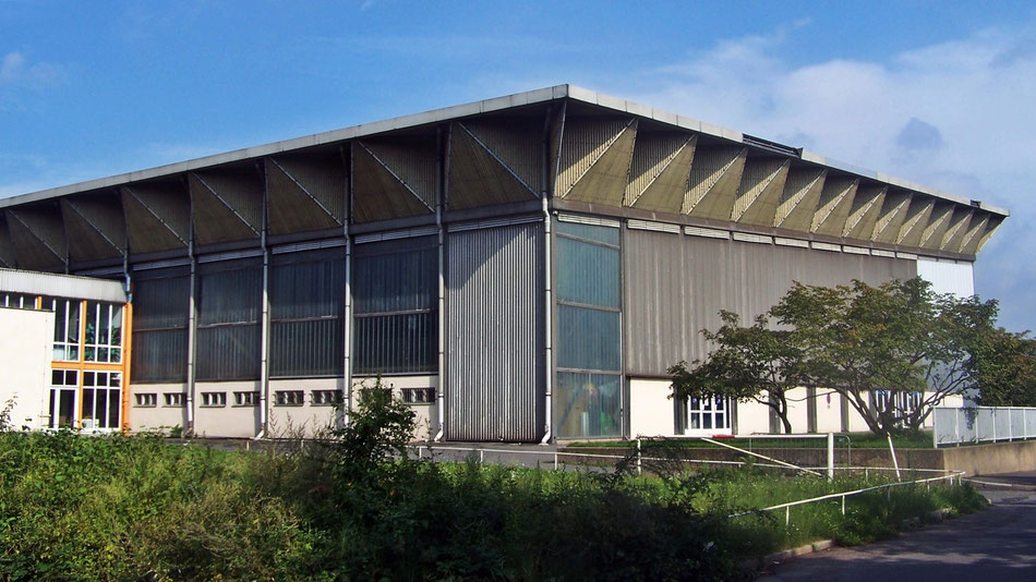 Eissporthalle Pieschener Allee, erbaut zwischen 1969 und 1972. ©X-Weinzar (Wikipedia.de)