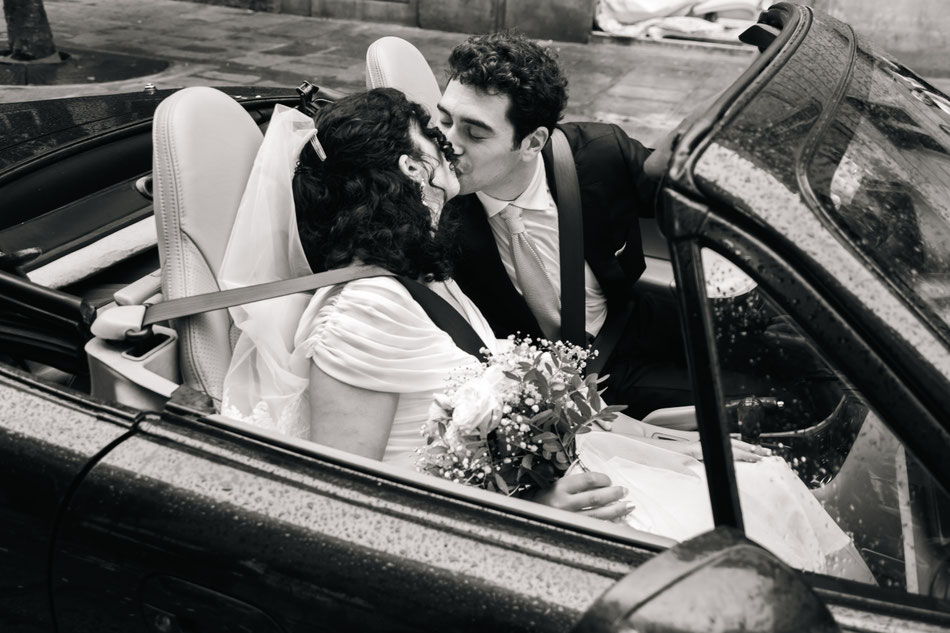 mariage bohème chic élégant haut de gamme raffiné romantique parisien cérémonie mariée robe bouquet fleur fleuri photographie poétique artistique photographe professionnel photo shooting évènement cérémonie paris