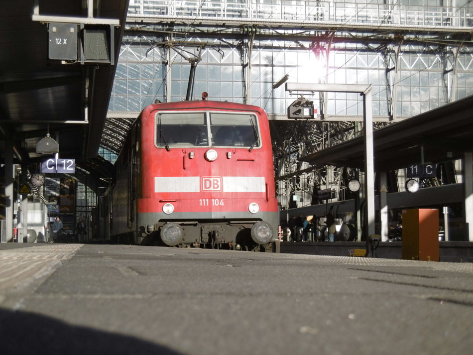 111 104 bei schönstem Wetter im Frankfurter Hbf