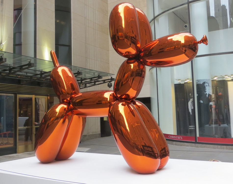 Balloon Dog (Orange) Jeff Koons (image stolen from: http://bit.ly/R8fC40)