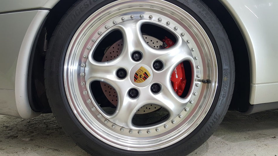 993のカップホイールが美しい