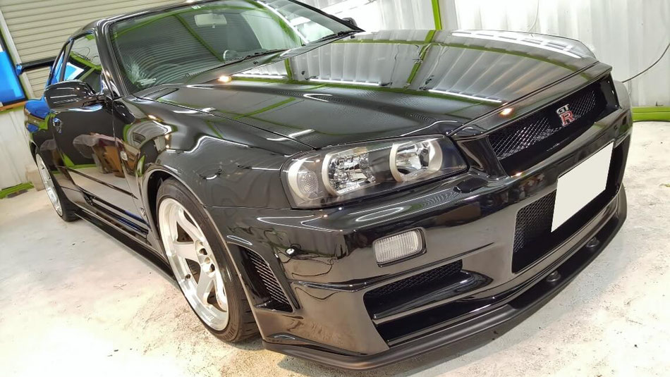 BNR34黒 磨き・ナノガラスコーティング施工 埼玉の車磨き専門店 濃色車の研磨作業