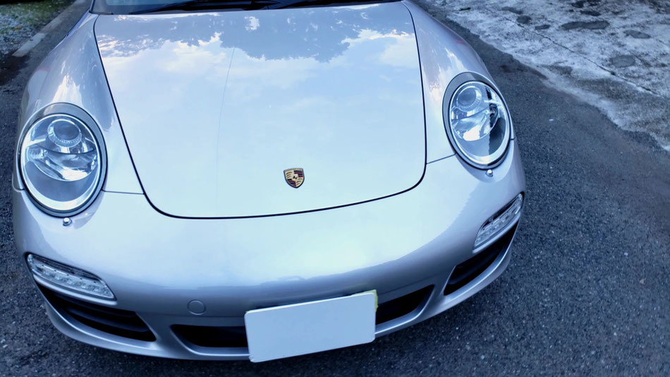 ポルシェ997の磨き・コーティング後のボンネット・フロントバンパーの艶感