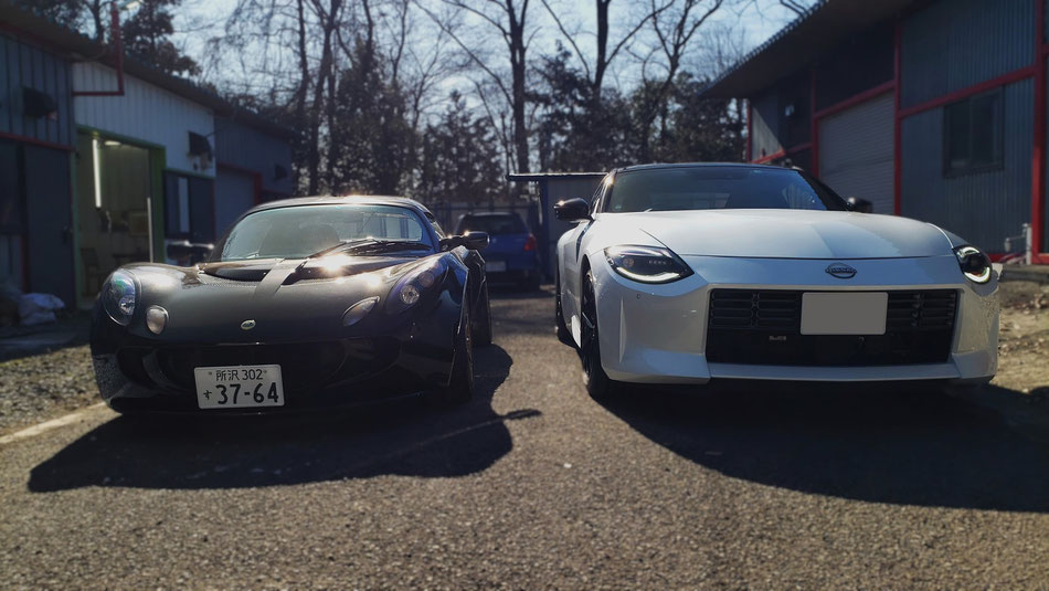 エリーゼRとrz34を並べて撮影