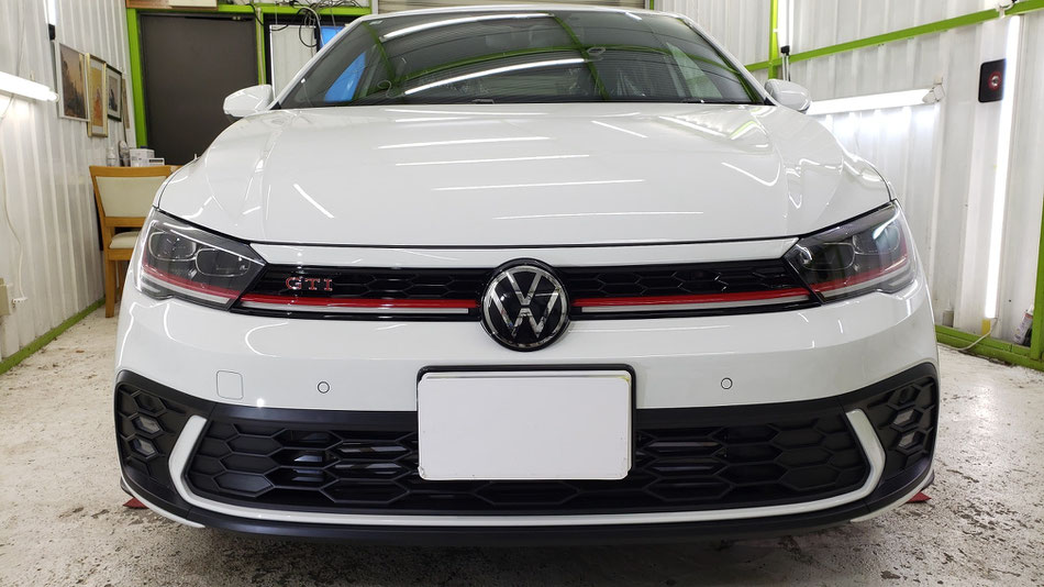 新車のポロgtiはセラミックコーティング・樹脂パーツコーティング後の艶 埼玉の車磨き専門店・アートディテール
