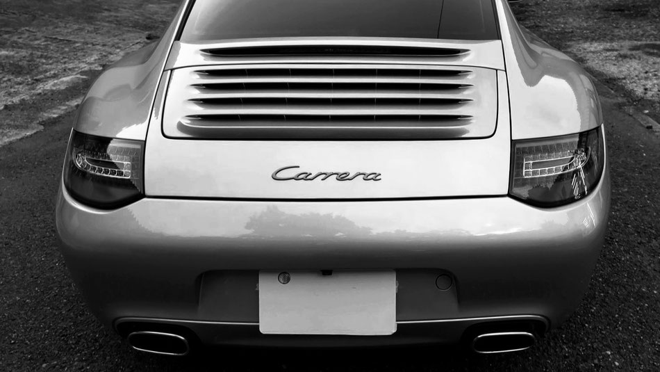 porsche997アークティックシルバーの研磨後のリア周