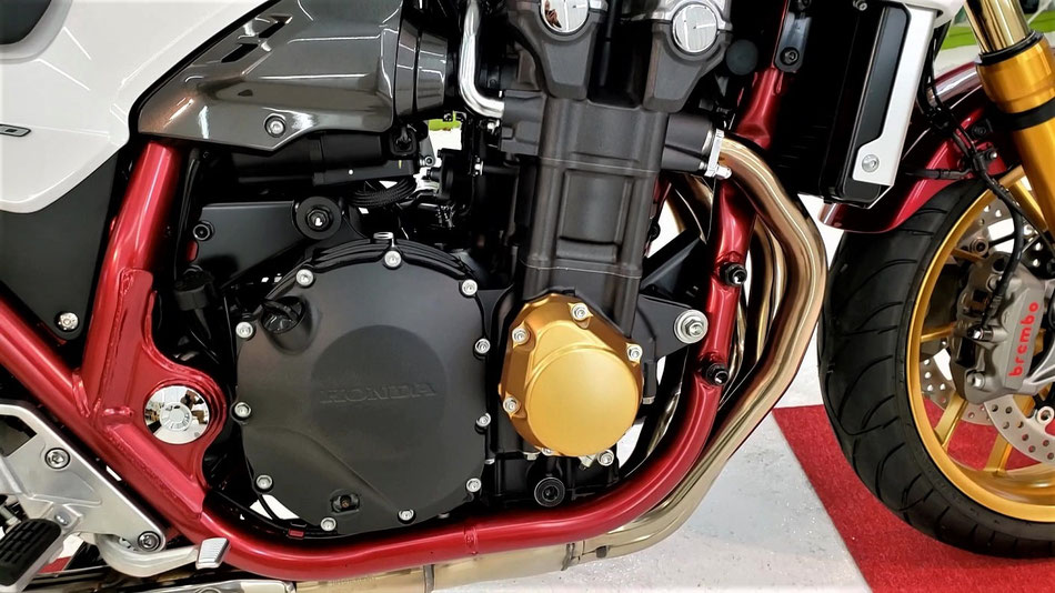 cb1300sbsp エンジンにもガラスコーティング