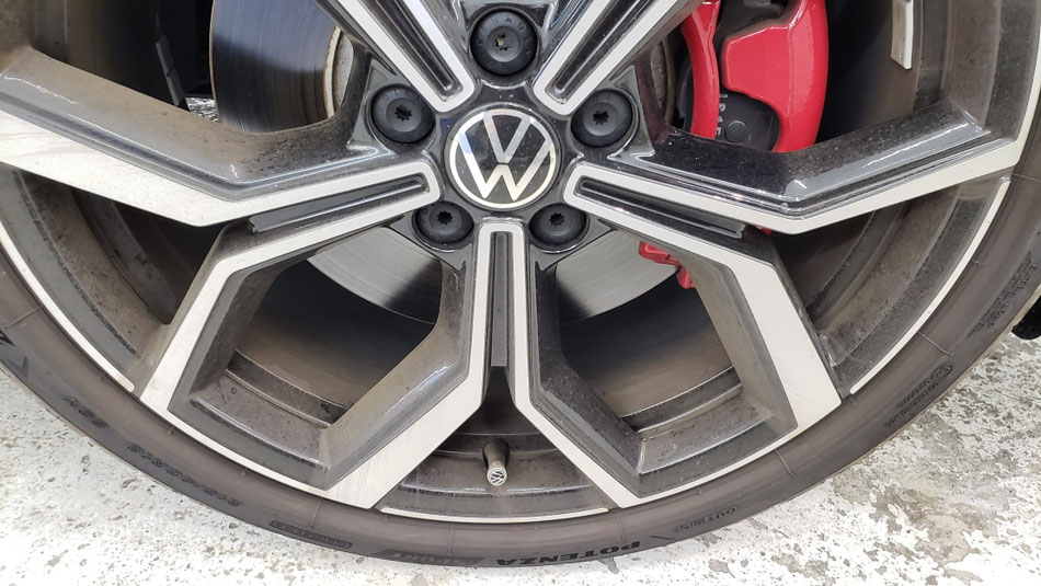 ポロGTI ホイールのブレーキダスト汚れ