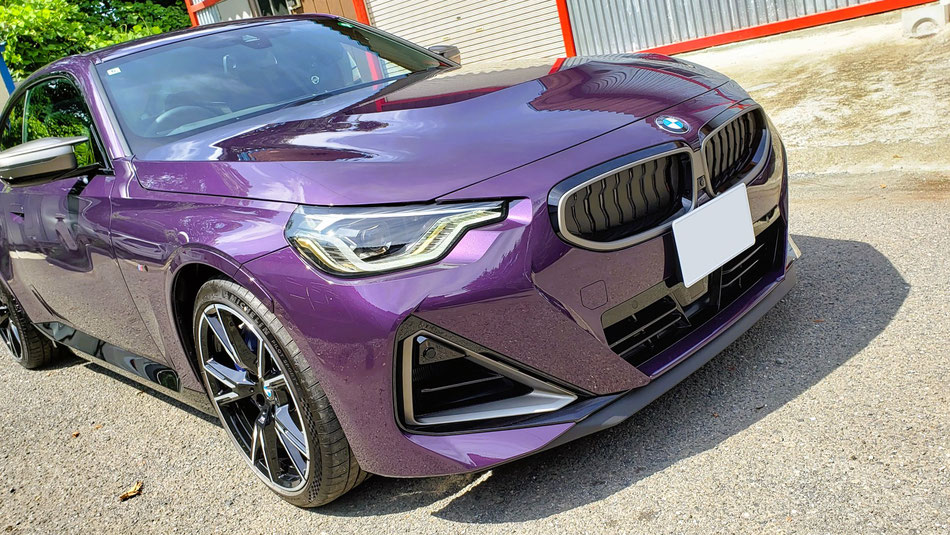 m240i xdriveの磨き完成後のサンダーナイトの光沢 景色の映り込みも新車以上