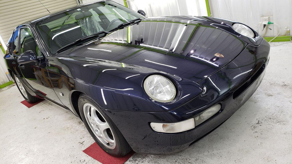 ミッドナイトブルーのポルシェ968にナノガラスコーティング施工 車のシルエットが鮮明になりました
