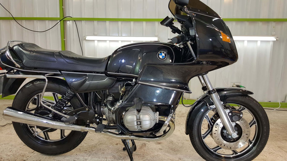 R100RSのセラミックコーティング完成 BMWバイクの磨き