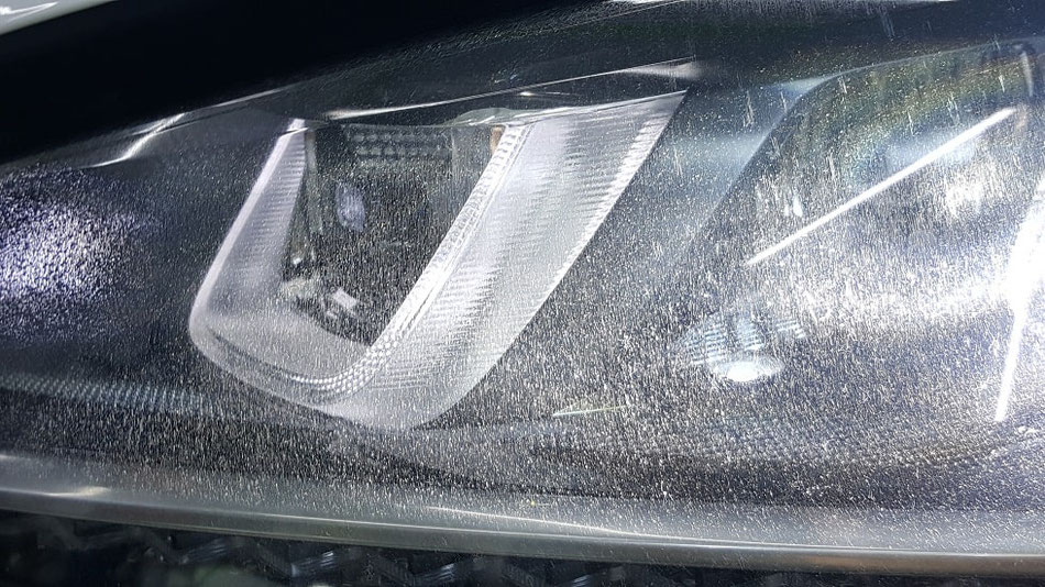 ゴルフ7R ヘッドライトのひび除去・リペア | 埼玉 - 車磨き ゴルフ7R ヘッドライトのひび除去・リペア | 埼玉 - 車磨き