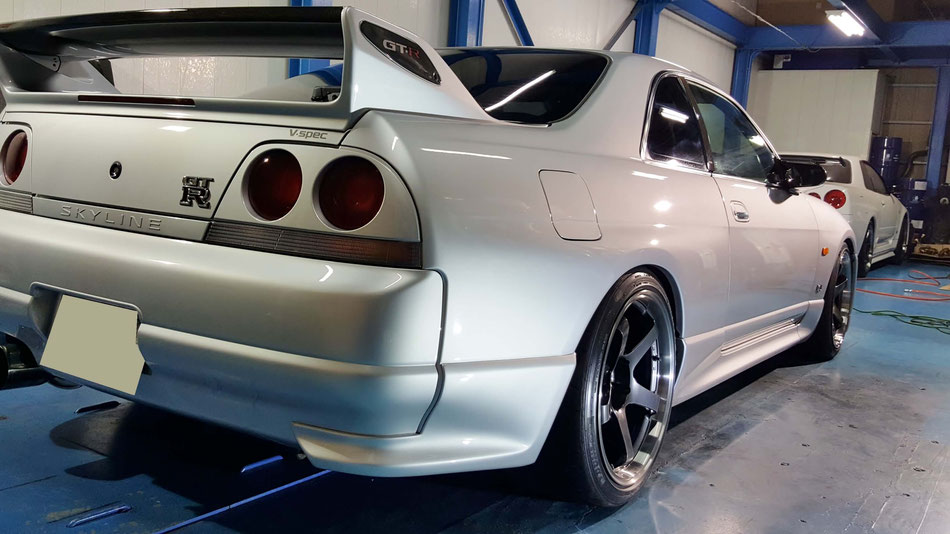 BCNR33のガラスコーティング完成 埼玉の車磨き専門店