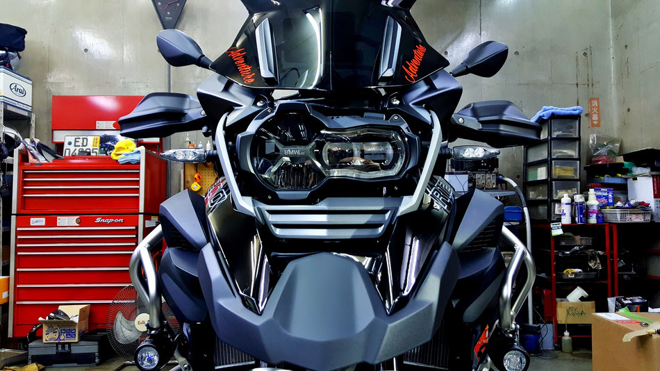 Ｒ１２００ＧＳトリプルブラックのコーティング後 バイクコーティング 埼玉