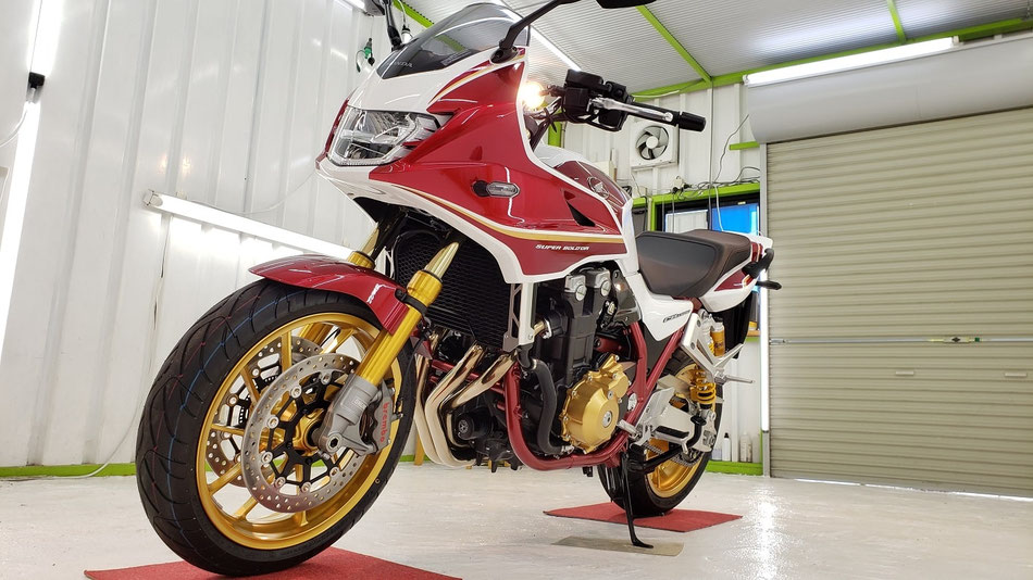 ＣＢ１３００ＳＢＳＰ限定車のコーティングで埼玉飯能より御来店の常連様