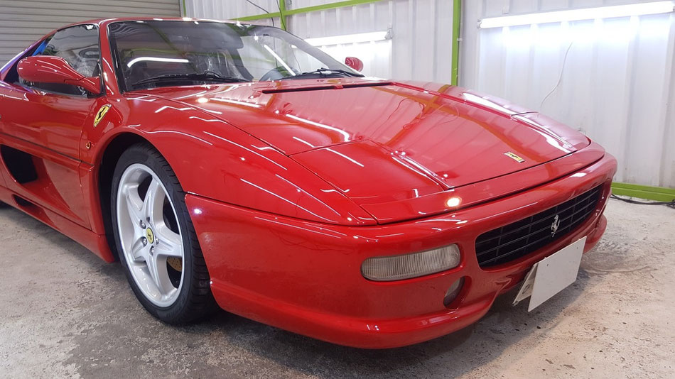 f355f1の研磨後の艶 フェラーリのガラスコーティング ロッソコルサを丁寧に磨いた艶