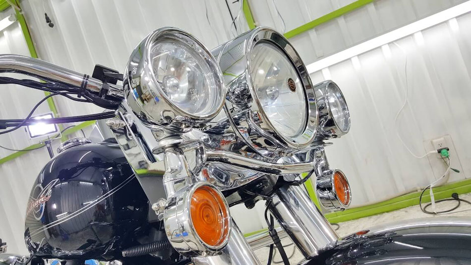 ハーレー・ロードキングのメッキパーツの磨き・コーティング 埼玉のバイク磨き専門店