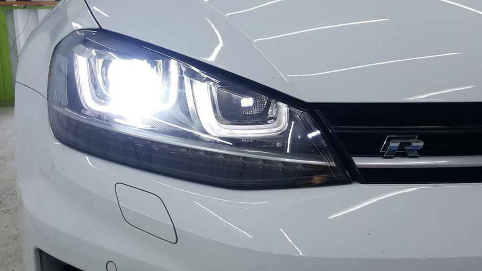 VWゴルフ7ヘッドライト交換のその前に！「磨き＋スチーム＆PPF