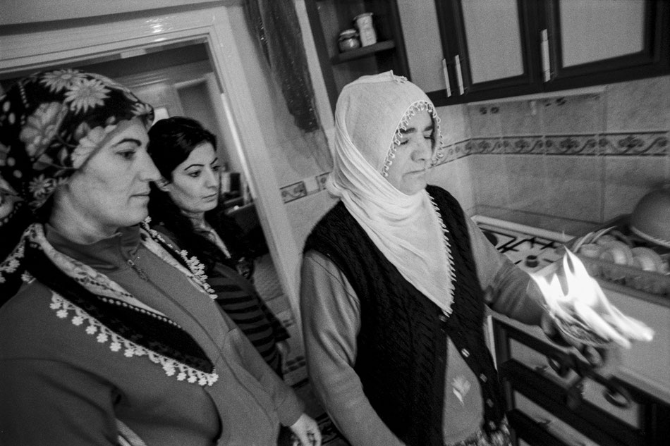 Alevis of Kurdistan, Turkey  © François Struzik - simply human