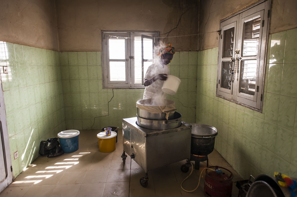 Milk producer - Senegal Plan International - © François Struzik - simply human