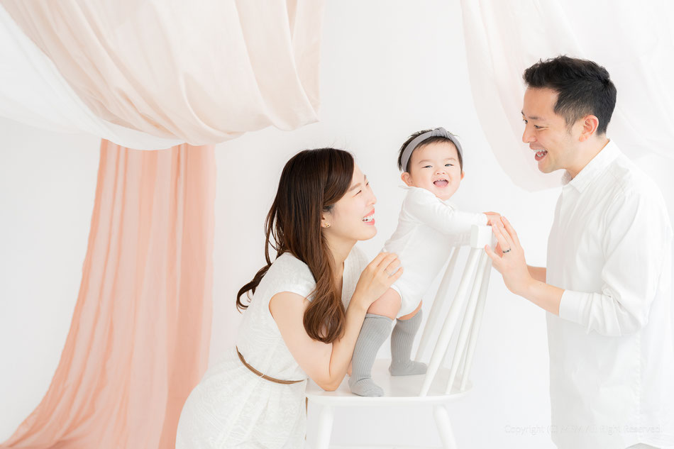 さあ 京都で自然な家族写真 赤ちゃん写真を残そう 自然な写真が残せるスタジオ京都 滋賀 さあ 京都で自然な家族写真 赤ちゃん写真を残そう 自然な写真が残せるスタジオ京都 滋賀