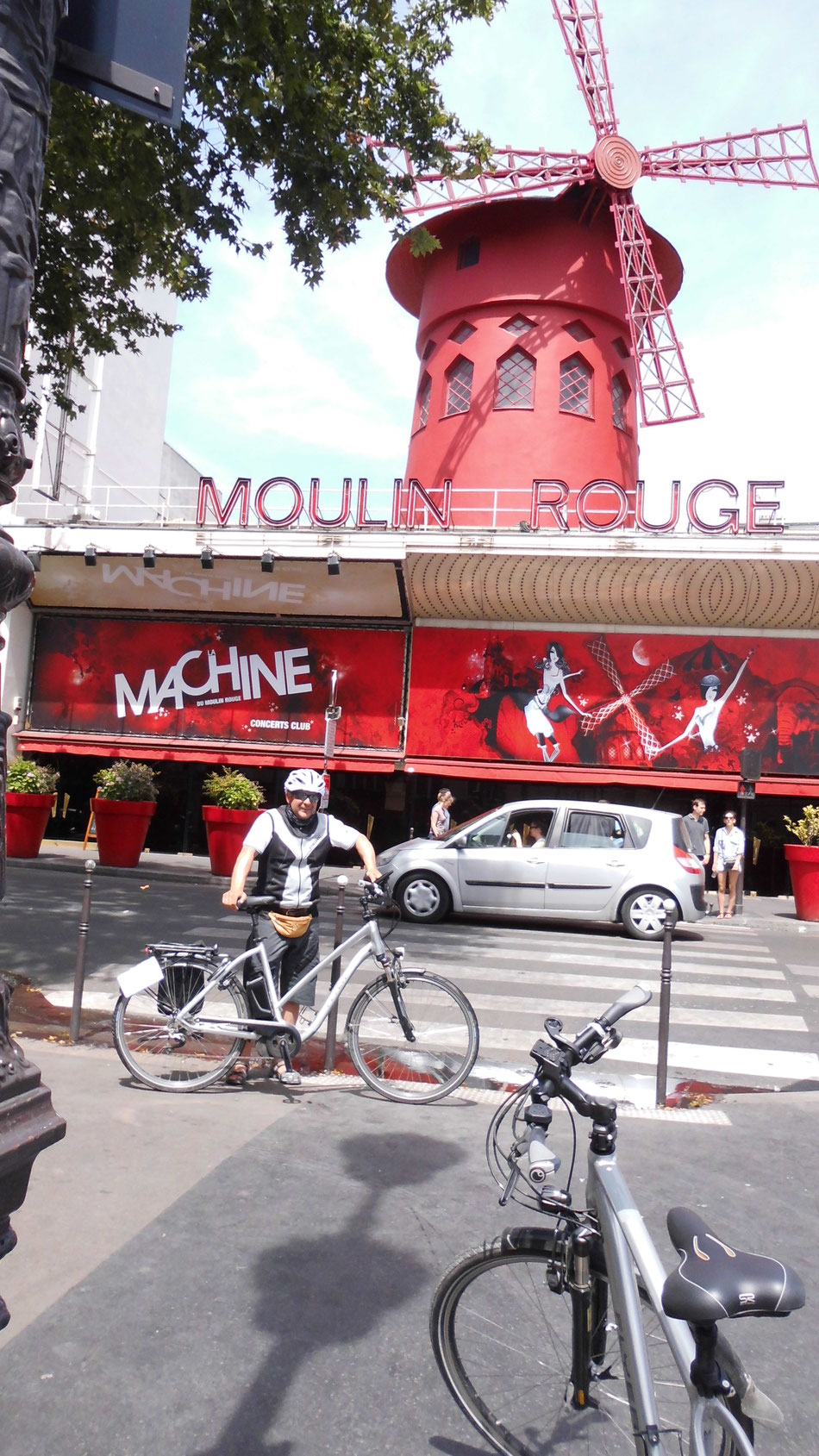 Bild: HDW, e-bike, Berlin-Paris, Moulin Rouge