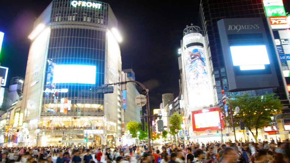 渋谷  スクランブル交差点