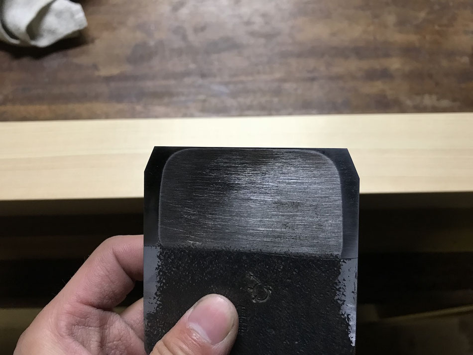 薄削りの練習 - 一枚板のテーブル きくら